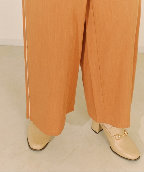 Chez toi（シェトワ）の「サイドパイピングベイカーワイドパンツ（その他パンツ・レディース・カーキ/オレンジ/グレイッシュベージュ・FREE）」の8枚目の写真