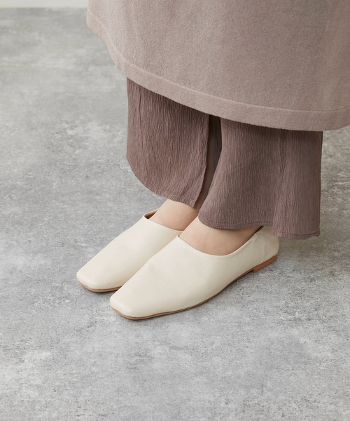 menue（メヌエ）の「スクエアトゥバブーシュ（パンプス・レディース・アイボリー/ブラック/ブラウン・XS/S/M/L/LL/3L）」の8枚目の写真