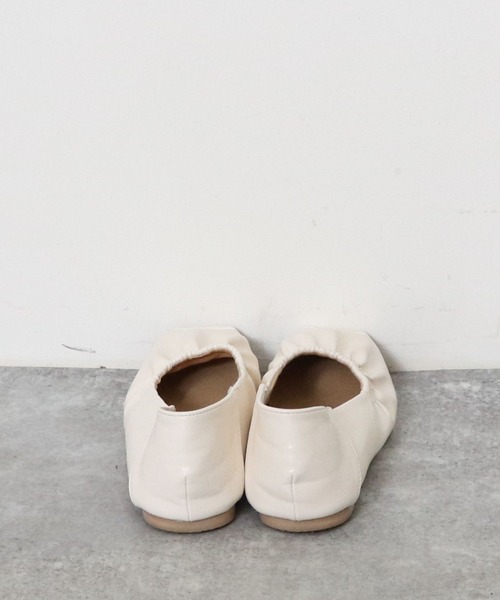 archives（アルシーヴ）の「くしゅくしゅフラットシューズ（バレエシューズ・レディース・ブラック/アイボリー/ブラウン系その他・MEDIUM/LARGE）」の6枚目の写真