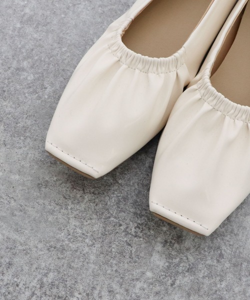archives（アルシーヴ）の「くしゅくしゅフラットシューズ（バレエシューズ・レディース・ブラック/アイボリー/ブラウン系その他・MEDIUM/LARGE）」の4枚目の写真