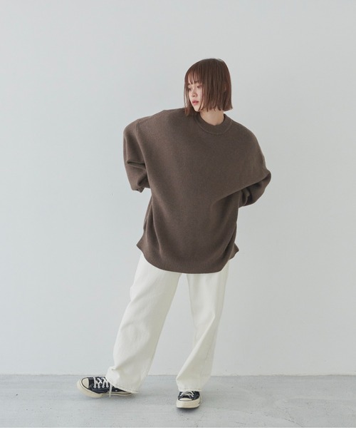 flaner(フラネ)の「オーバーサイズニット【ユニセックス着用可能】(ニット/セーター・レディース・ダークブラウン/ベージュ/ナチュラル・FREE)」の11枚目の写真