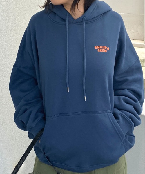 Snap club(スナップクラブ)の「【Snap club】裏起毛ワンポイント刺繍ロゴ オーバーサイズ プルオーバーパーカー(パーカー・メンズ・ライトブルー/ネイビー/ブラック/オートミール/グリーン系その他/オレンジ/ダークベージュ・M/L)」の16枚目の写真