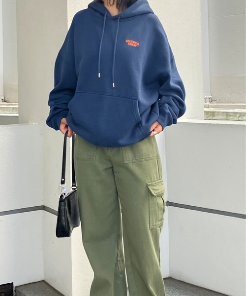 Snap club(スナップクラブ)の「【Snap club】裏起毛ワンポイント刺繍ロゴ オーバーサイズ プルオーバーパーカー(パーカー・メンズ・ライトブルー/ネイビー/ブラック/オートミール/グリーン系その他/オレンジ/ダークベージュ・M/L)」の13枚目の写真