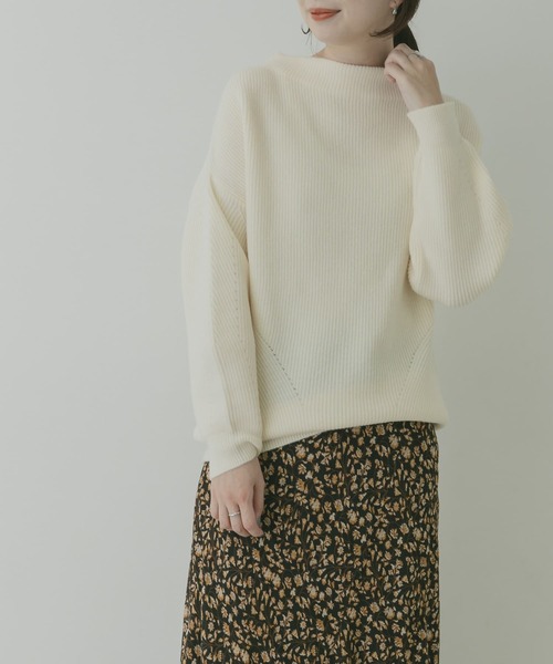 KBF+(ケービーエフプラス)の「KBF+ 片畦ボトルネックニット∴(ニット/セーター・レディース・アイボリー/パープル/ダークブラウン・ONE)」の5枚目の写真