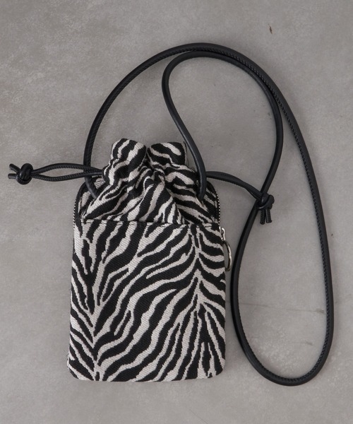 CIAOPANIC TYPY（チャオパニックティピー）の「ダブルポケット巾着ポシェット（ショルダーバッグ・レディース・ホワイト/シルバー/ブラウン・ONE SIZE）」の6枚目の写真