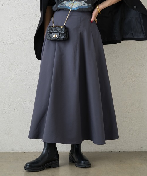 LOUNGEDRESS（ラウンジドレス）の「【再登場】タフタフレアスカート（スカート・レディース・ブラック/カーキ/アイボリー/チャコールグレー/オフホワイト・FREE）」の4枚目の写真