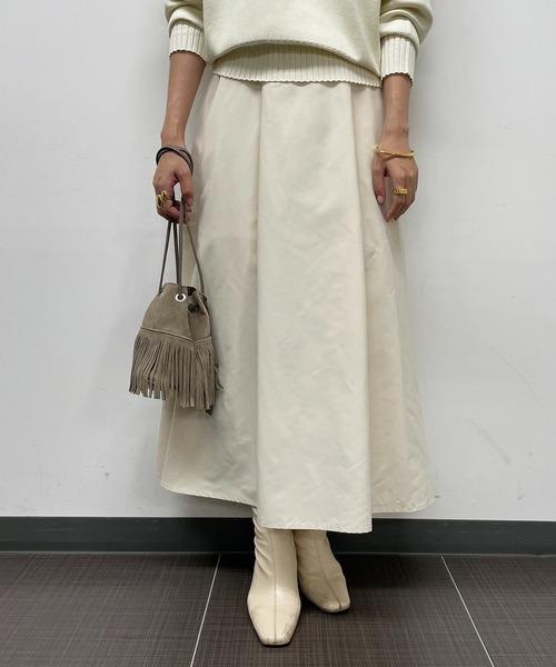 LOUNGEDRESS（ラウンジドレス）の「【再登場】タフタフレアスカート（スカート・レディース・ブラック/カーキ/アイボリー/チャコールグレー/オフホワイト・FREE）」の2枚目の写真