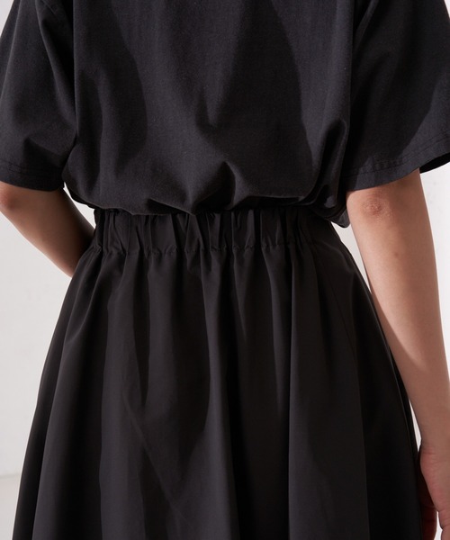 LOUNGEDRESS（ラウンジドレス）の「【再登場】タフタフレアスカート（スカート・レディース・ブラック/カーキ/アイボリー/チャコールグレー/オフホワイト・FREE）」の16枚目の写真