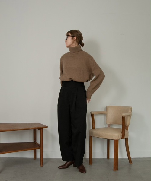 Amiur(エミレ)の「high neck chewy knit(ニット/セーター・レディース・ベージュ/ブラウン/ブラック・FREE)」の14枚目の写真