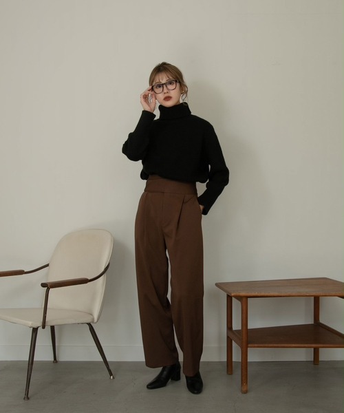 Amiur(エミレ)の「high neck chewy knit(ニット/セーター・レディース・ベージュ/ブラウン/ブラック・FREE)」の9枚目の写真