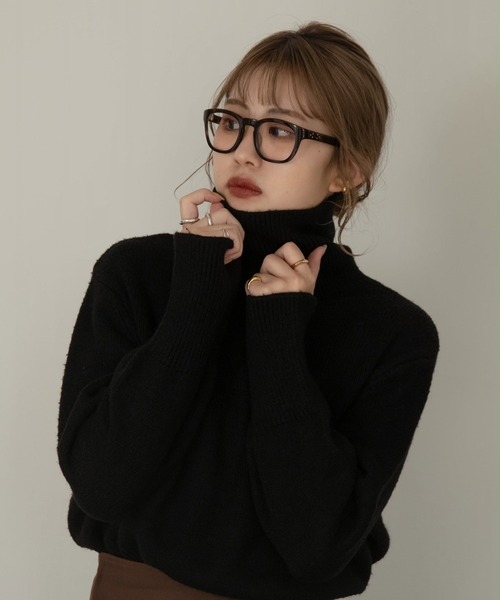 Amiur(エミレ)の「high neck chewy knit(ニット/セーター・レディース・ベージュ/ブラウン/ブラック・FREE)」の22枚目の写真