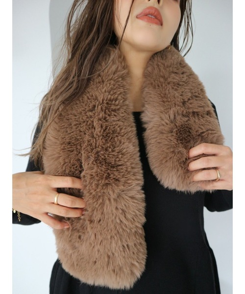 TRUNC（トランクエイティーエイト）の「Fluffy Snood（ネックウォーマー/スヌード・レディース・ブラック/ブラウン・FREE）」の6枚目の写真