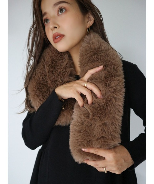 TRUNC（トランクエイティーエイト）の「Fluffy Snood（ネックウォーマー/スヌード・レディース・ブラック/ブラウン・FREE）」の14枚目の写真