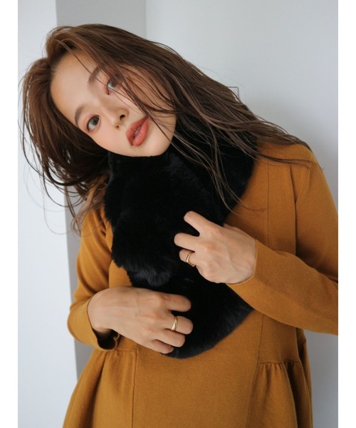 TRUNC（トランクエイティーエイト）の「Fluffy Snood（ネックウォーマー/スヌード・レディース・ブラック/ブラウン・FREE）」の10枚目の写真