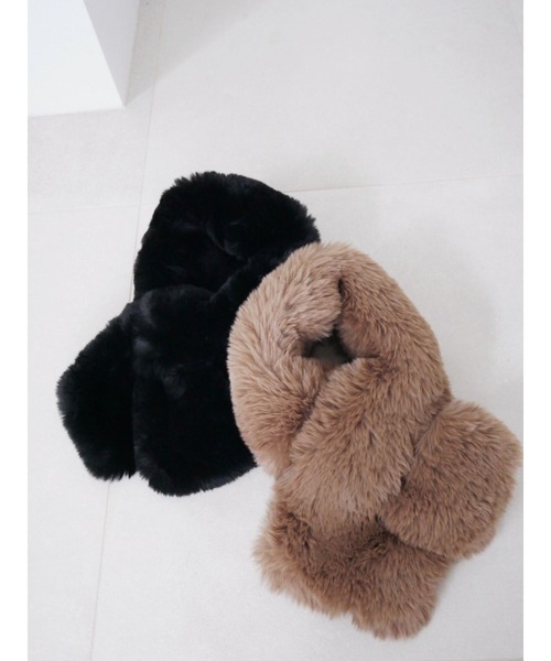 TRUNC（トランクエイティーエイト）の「Fluffy Snood（ネックウォーマー/スヌード・レディース・ブラック/ブラウン・FREE）」の12枚目の写真