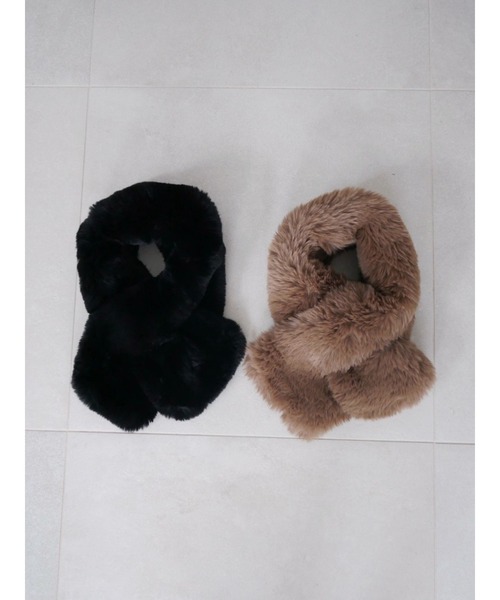 TRUNC（トランクエイティーエイト）の「Fluffy Snood（ネックウォーマー/スヌード・レディース・ブラック/ブラウン・FREE）」の16枚目の写真