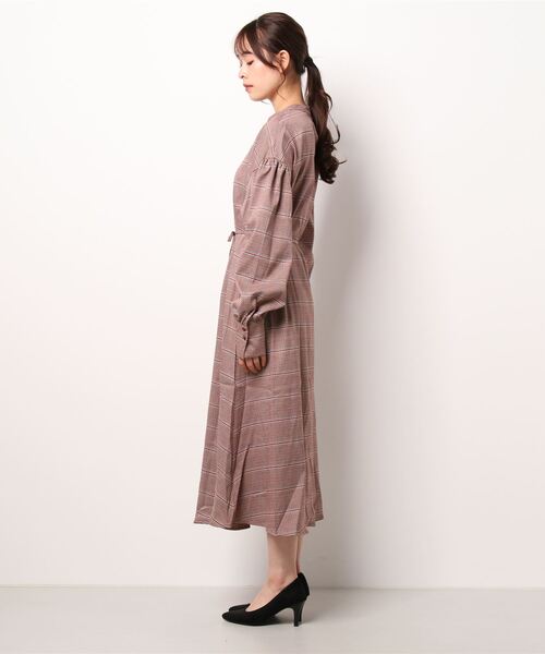 KOBE LETTUCE（コウベレタス）の「ボリュームスリーブAラインワンピース[E2949]（ワンピース・レディース・ブラウン/レッド・FREE）」の3枚目の写真