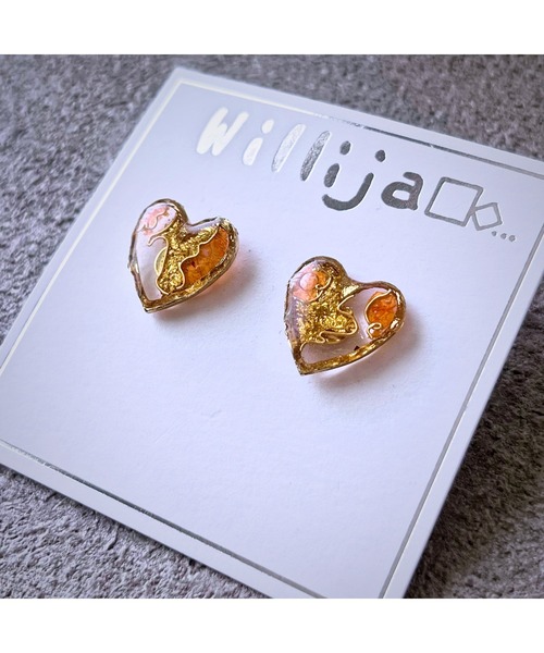tone(トーン)の「【Willija】金属アレルギー対応《葉重》花びらと金箔のハートピアス(MA)(ピアス(両耳用)・レディース・ホワイト/ローズ/ブルー系その他/ネイビー/オレンジ/グリーン/ブルー系2/グリーン系2/パープル/オレンジ系2/ピンク系2/レッド・FREE)」の12枚目の写真