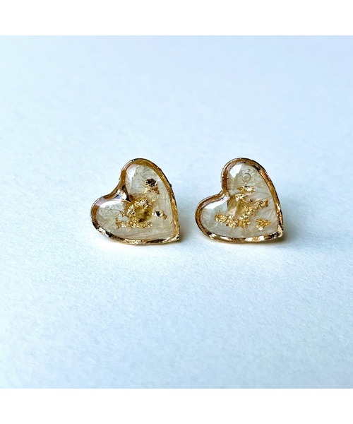 tone(トーン)の「【Willija】金属アレルギー対応《葉重》花びらと金箔のハートピアス(MA)(ピアス(両耳用)・レディース・ホワイト/ローズ/ブルー系その他/ネイビー/オレンジ/グリーン・FREE)」の13枚目の写真