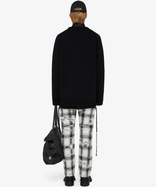 GIVENCHY(ジバンシイ)の「パッドロッククロージャー ウール カーディガン(カーディガン/ボレロ・メンズ・ブラック・S/XS)」の4枚目の写真