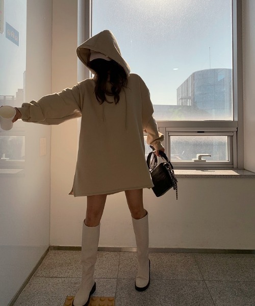 NANING9（ナンニング）の「NANING9 オーバーサイズロングパーカー（パーカー・レディース・ホワイト/ベージュ・FREE）」の13枚目の写真