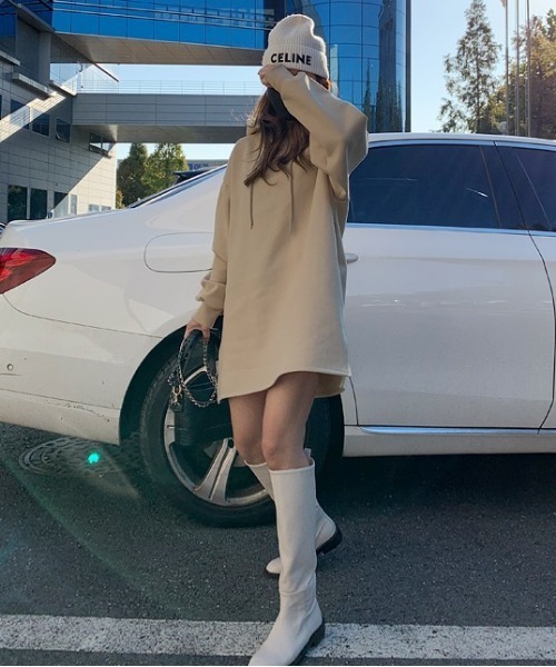 NANING9（ナンニング）の「NANING9 オーバーサイズロングパーカー（パーカー・レディース・ホワイト/ベージュ・FREE）」の7枚目の写真