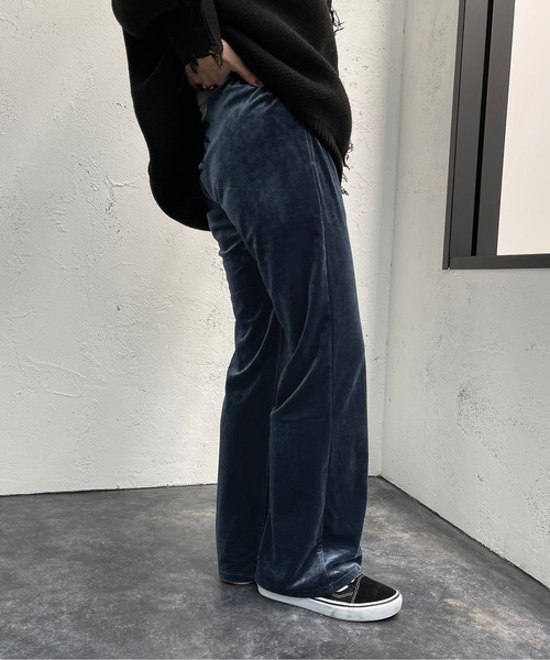 apres jour mignon(アプレジュールミニョン)の「センターシームベロアパンツ【ZOZOTOWN限定アイテム】(その他パンツ・レディース・ダークブルー/パープル/ブラック・X-LARGE/SMALL/MEDIUM)」の15枚目の写真