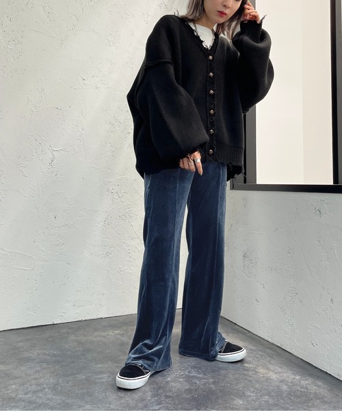 apres jour mignon(アプレジュールミニョン)の「センターシームベロアパンツ【ZOZOTOWN限定アイテム】(その他パンツ・レディース・ダークブルー/パープル/ブラック・X-LARGE/SMALL/MEDIUM)」の18枚目の写真