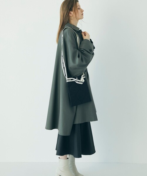 beautiful people（ビューティフルピープル）の「【beautiful people(ビューティフルピープル)】《STUDIOUS別注》キルティングサコッシュ（ショルダーバッグ・レディース・ブラック/カーキ・FREE）」の5枚目の写真