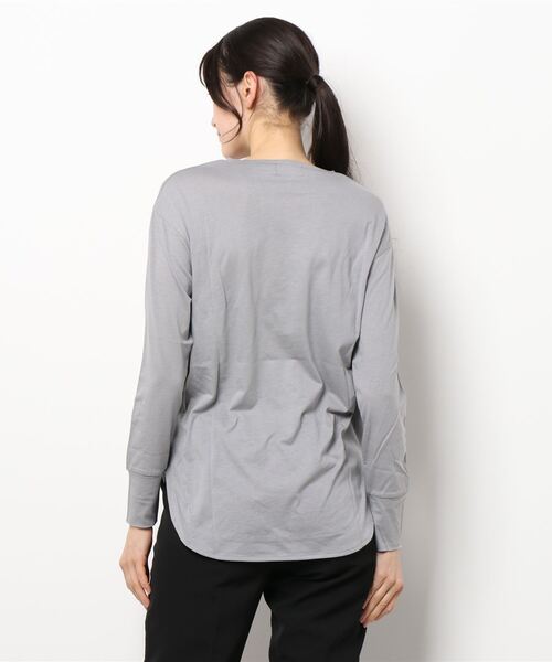 SALON adam et rope'（サロン アダム エ ロペ）の「クルーネックロングスリーブジャージーカットソー（Tシャツ/カットソー・レディース・ブラック/グレー/ホワイト・FREE）」の5枚目の写真