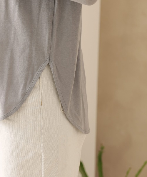 SALON adam et rope'（サロン アダム エ ロペ）の「クルーネックロングスリーブジャージーカットソー（Tシャツ/カットソー・レディース・ブラック/グレー/ホワイト・FREE）」の17枚目の写真