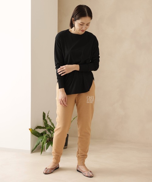 SALON adam et rope'（サロン アダム エ ロペ）の「クルーネックロングスリーブジャージーカットソー（Tシャツ/カットソー・レディース・ブラック/グレー/ホワイト・FREE）」の4枚目の写真