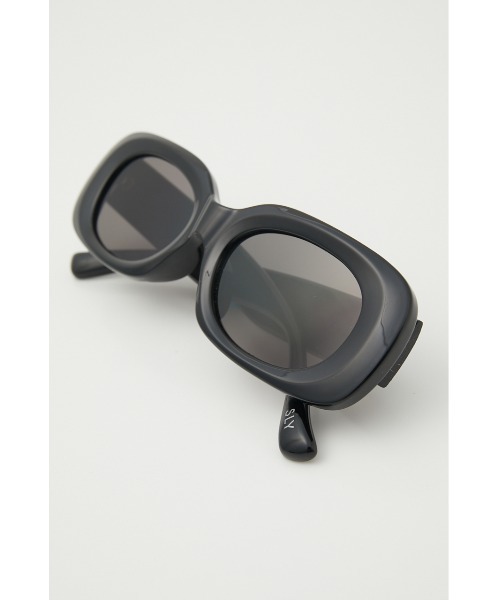 SLY（スライ）の「KARLA SLIM SQUARE EYEWEAR スリム スクエア アイウェア（サングラス・レディース・マルチ/ブラック・FREE）」の11枚目の写真