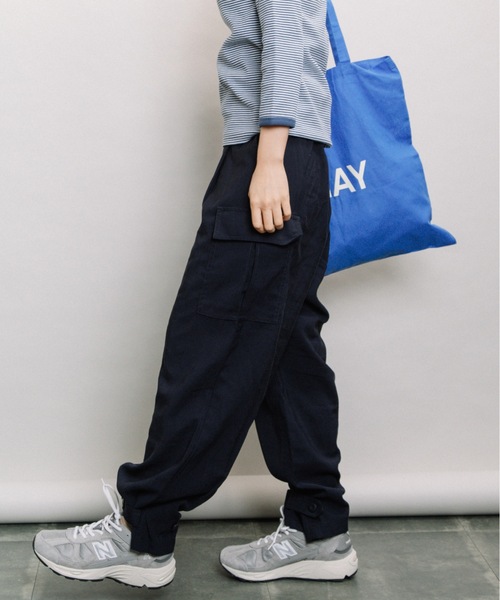 refinedworks（リファインドワークス）の「RTツイル裾タブパンツ（その他パンツ・レディース・ネイビー/ベージュ/カーキ・FREE）」の3枚目の写真