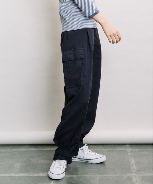 refinedworks（リファインドワークス）の「RTツイル裾タブパンツ（その他パンツ・レディース・ネイビー/ベージュ/カーキ・FREE）」の13枚目の写真