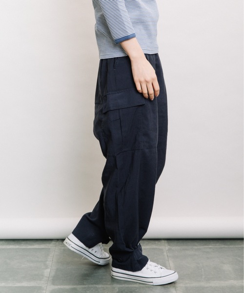 refinedworks（リファインドワークス）の「RTツイル裾タブパンツ（その他パンツ・レディース・ネイビー/ベージュ/カーキ・FREE）」の15枚目の写真