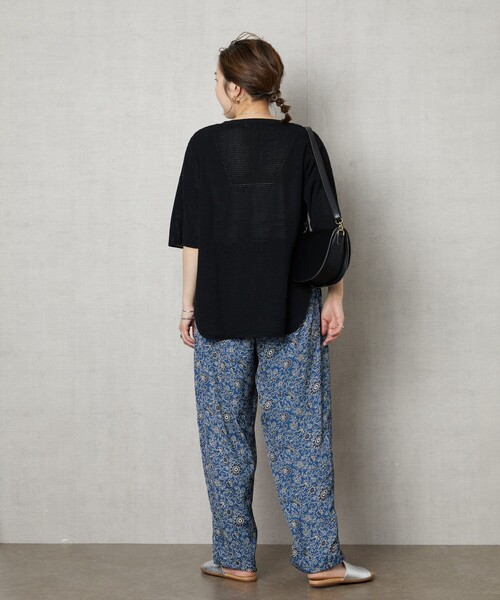 FREAK'S STORE（フリークスストア）の「▽【WEB限定】フラワープリントイージーパンツ（その他パンツ・レディース・ブラック/イエロー/ブルー・SMALL/MEDIUM）」の5枚目の写真