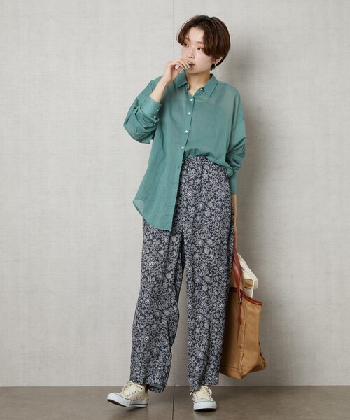 FREAK'S STORE（フリークスストア）の「▽【WEB限定】フラワープリントイージーパンツ（その他パンツ・レディース・ブラック/イエロー/ブルー・SMALL/MEDIUM）」の6枚目の写真