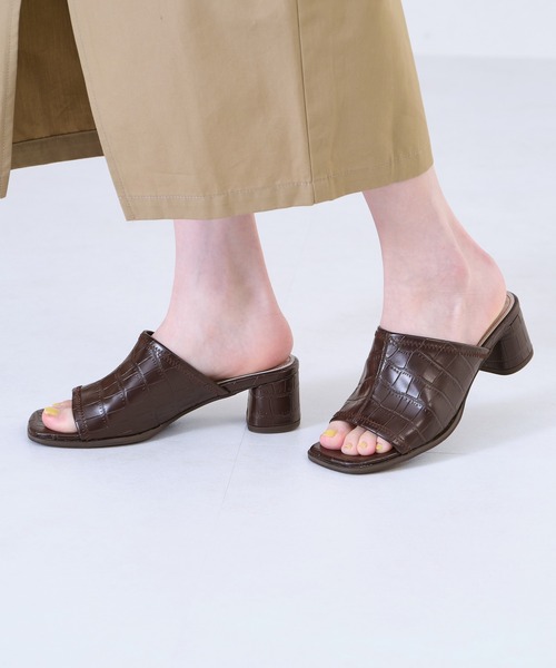 ORiental TRaffic(オリエンタルトラフィック)の「変形ヒールストレッチミュールサンダル/21206(サンダル・レディース・ブラック/ブラウン/ピンク/ホワイト・S/M/L/LL/3L/SS)」の3枚目の写真