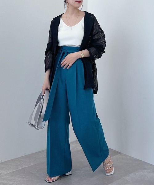 PAGEBOY(ページボーイ)の「バックオープンカップタンク(タンクトップ・レディース・ブラック/オフホワイト/ホワイト×ブラック/ベージュ系その他・FREE)」の5枚目の写真