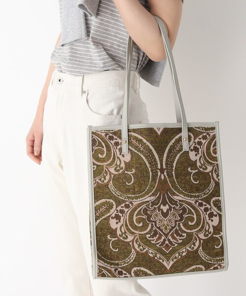 Ober Tashe(オーバータッシェ)の「パイピングA4トート(トートバッグ・レディース・ブラック系5/ブラック系8/ブラウン系6/ベージュ系8/ライトグリーン系・FREE)」の5枚目の写真