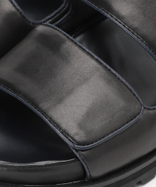 GRISE(グリーズ)の「GRISE レザーVIBRAM Wベルトミュールサンダル(サンダル・レディース・ベージュ系その他/ブラック系その他/ホワイト・37/38/36/35/39)」の11枚目の写真