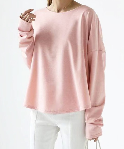 Amulet(アミュレット)の「バックプリーツロングカットソー(Tシャツ/カットソー・レディース・ホワイト/ブラウン/ブラック/ブルー/ピンク/グリーン/ベージュ/グレー・FREE)」の2枚目の写真