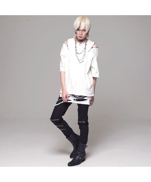 CIVARIZE(シヴァーライズ)の「『CIVARIZE/シヴァーライズ』PUレザー切り替えパッチワークショルダーZIPTシャツ(Tシャツ/カットソー・メンズ・ホワイト/ブラック・FREE)」の10枚目の写真