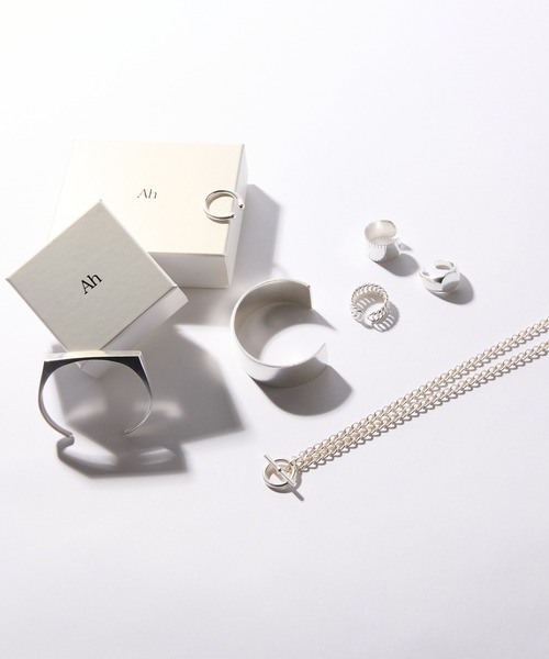 Lui's（ルイス）の「アクセサリーブランド【Ah / アー】 ツイストリング（リング・メンズ・シルバー・FREE）」の2枚目の写真