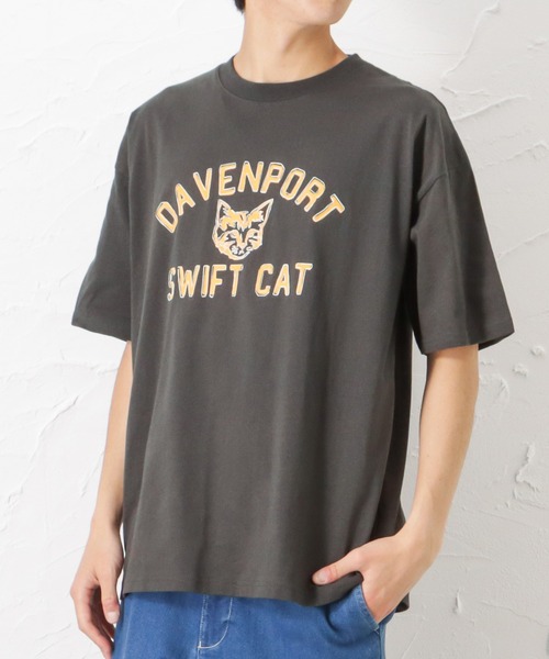 Mac-House(マックハウス)の「アニマルカレッジ刺繍 半袖Tシャツ(Tシャツ/カットソー・メンズ・ホワイト/チャコール/グリーン・M/L)」の3枚目の写真