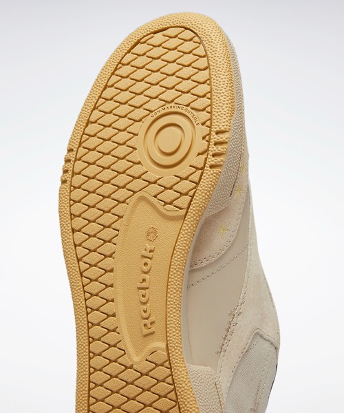 Reebok（リーボック）の「クラブシー 85 / Looney Tunes Club C 85（スニーカー・メンズ・ベージュ系その他・26.5cm/28.0cm/23.0cm/26.0cm/24.5cm/27.5cm/25.5cm/25.0cm/23.5cm/27.0cm/29.0cm/24.0cm/28.5cm）」の9枚目の写真