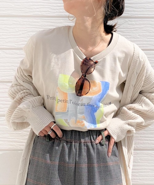 Q(キュー)の「picture T(Tシャツ/カットソー・レディース・ブラック/ベージュ・MEDIUM)」の1枚目の写真