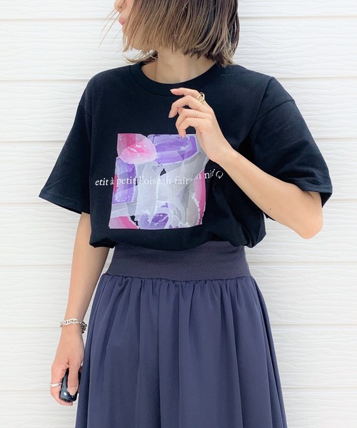 Q(キュー)の「picture T(Tシャツ/カットソー・レディース・ブラック/ベージュ・MEDIUM)」の2枚目の写真