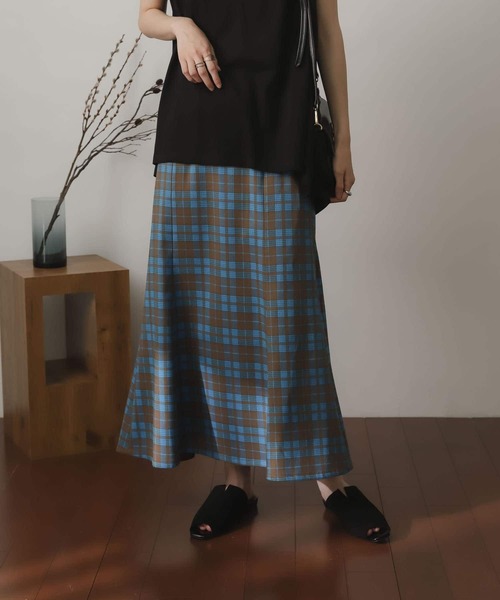 SENSE OF PLACE by URBAN RESEARCH（センスオブプレイスバイアーバンリサーチ）の「チェックマーメイドスカート（スカート・レディース・ベージュ系その他/グリーン系その他/ブルー系その他・SMALL/MEDIUM）」の10枚目の写真